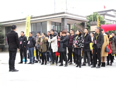 達斐麗全屋定制五億戰(zhàn)略投資回饋暨會員服務(wù)升級私享會完美收官